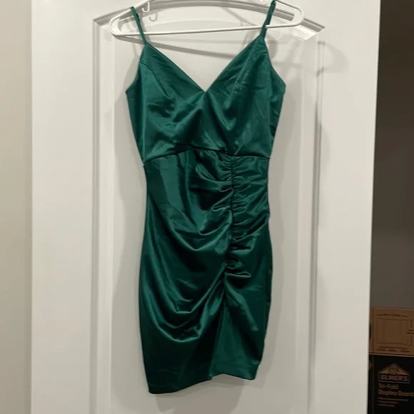 green emerald velvet dress L